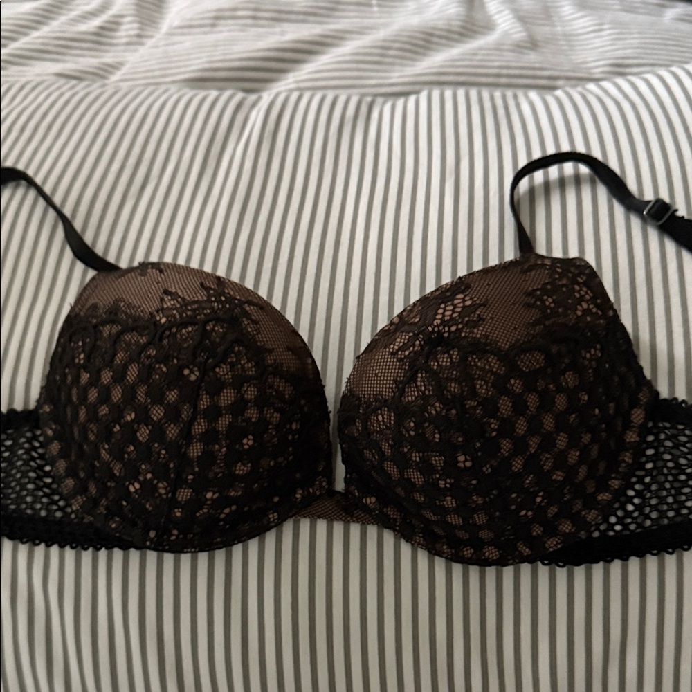 Victoria's Secret Black and Brown Lace Bra